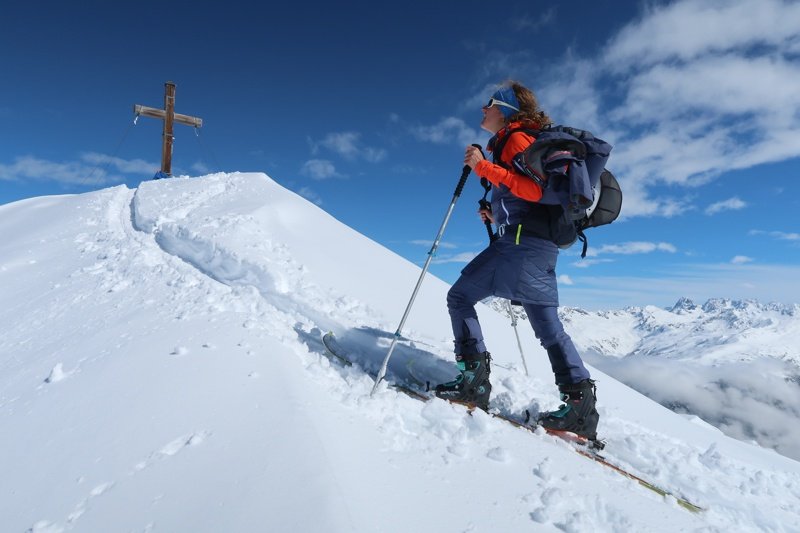 Testbericht – Schöffel Winterkollektion 2019/20 Damen: Komplettset für die Skitourengeherin – von der Hardshell bis zum Isorock