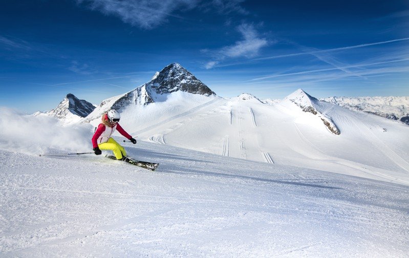 Winter – Ski- & Gletscherwelt Zillertal 3000: Immer der Sonne entgegen – Skifahren im Frühling in Tux–Finkenberg