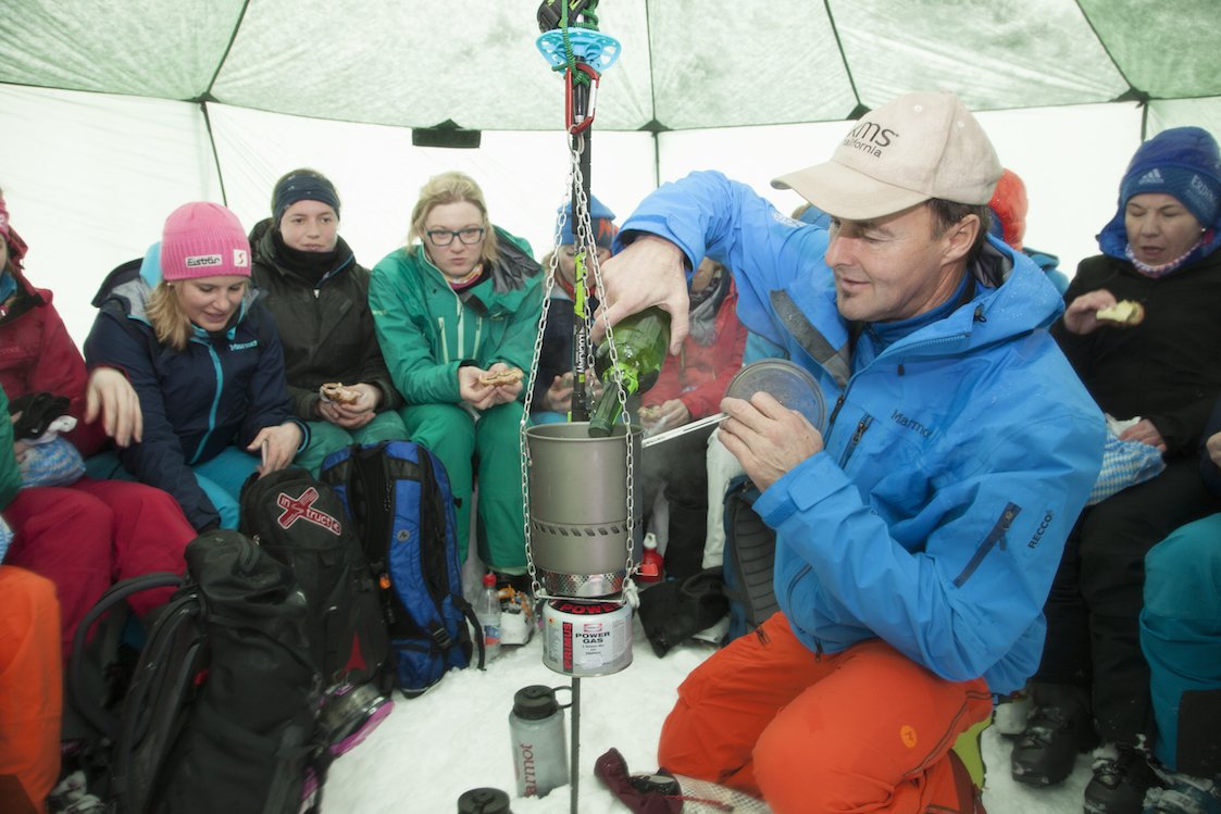 Erfahrungsbericht – Marmot Women’s Winter Camp powered by K2:  Frauen ganz unter sich – Freeriden, Wellness und Aprés-Ski im Kleinwalsertal