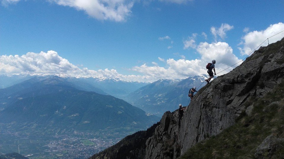 Ziele – Schenna / Südtirol: Neuer Klettersteig am Ifinger – Gratwanderung im Angesicht der Südtiroler Dolomiten