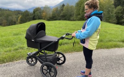 Testbericht – THULE Urban Glide Bassinet, Stroller Footmuff & Rain Cover: Faltbare Babywanne für Kinderwagen und sportliche Eltern