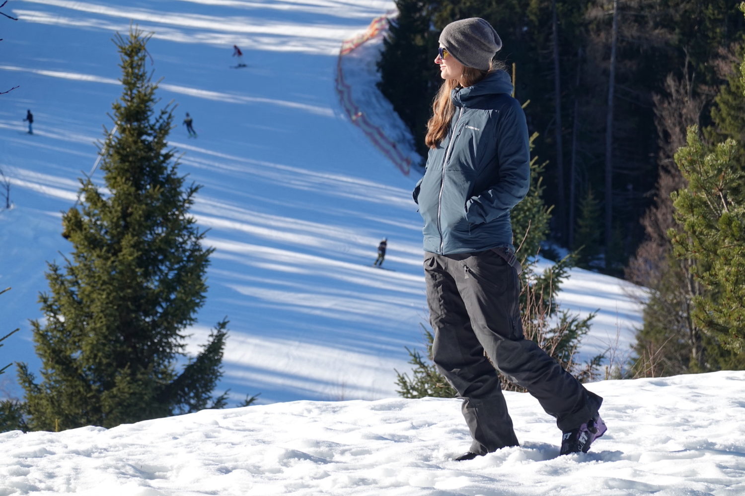 Testbericht – Montane Fireball Jacket (W): Leicht, warm und mit synthetischer Öko-Füllung - ein Isolationsallrounder für kühle Bergtage