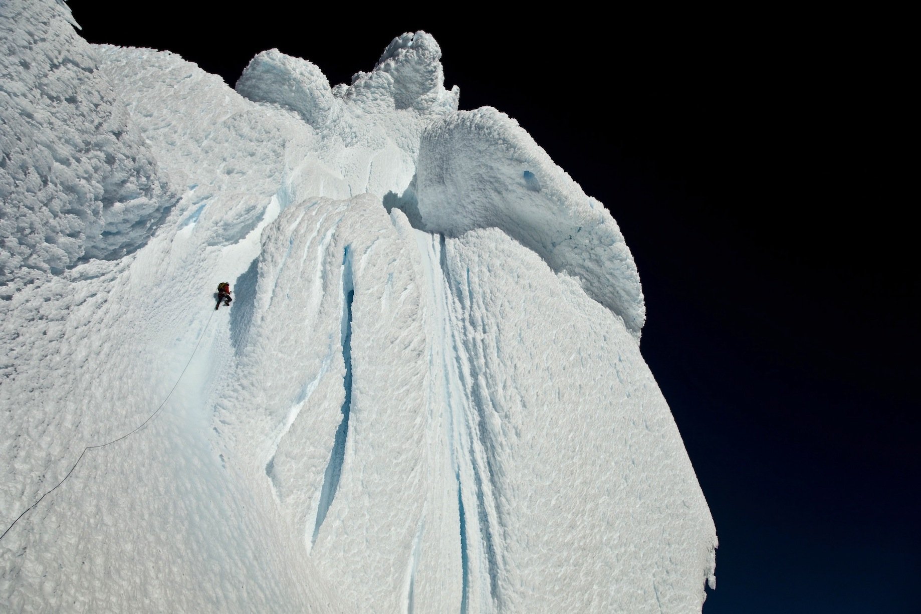 News – Berghaus: Profi-Alpinist Markus Pucher klettert bei Schneesturm free solo auf den Cerro Torre (© Berghaus / Markus Pucher)