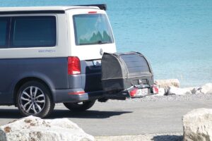 Testbericht – Thule BackSpace XT Cargo-Box: Einfach & praktisch – Heckbox für mehr Stauraum für den nächsten (Camping-)Urlaub