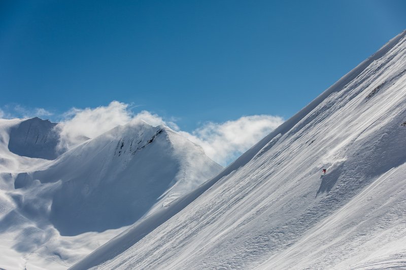 Winter - Sandra Lahnsteiner & Caja Schöpf: A journey to Georgia - zwei Mädels auf Freeride- und Skitour im Kaukasus