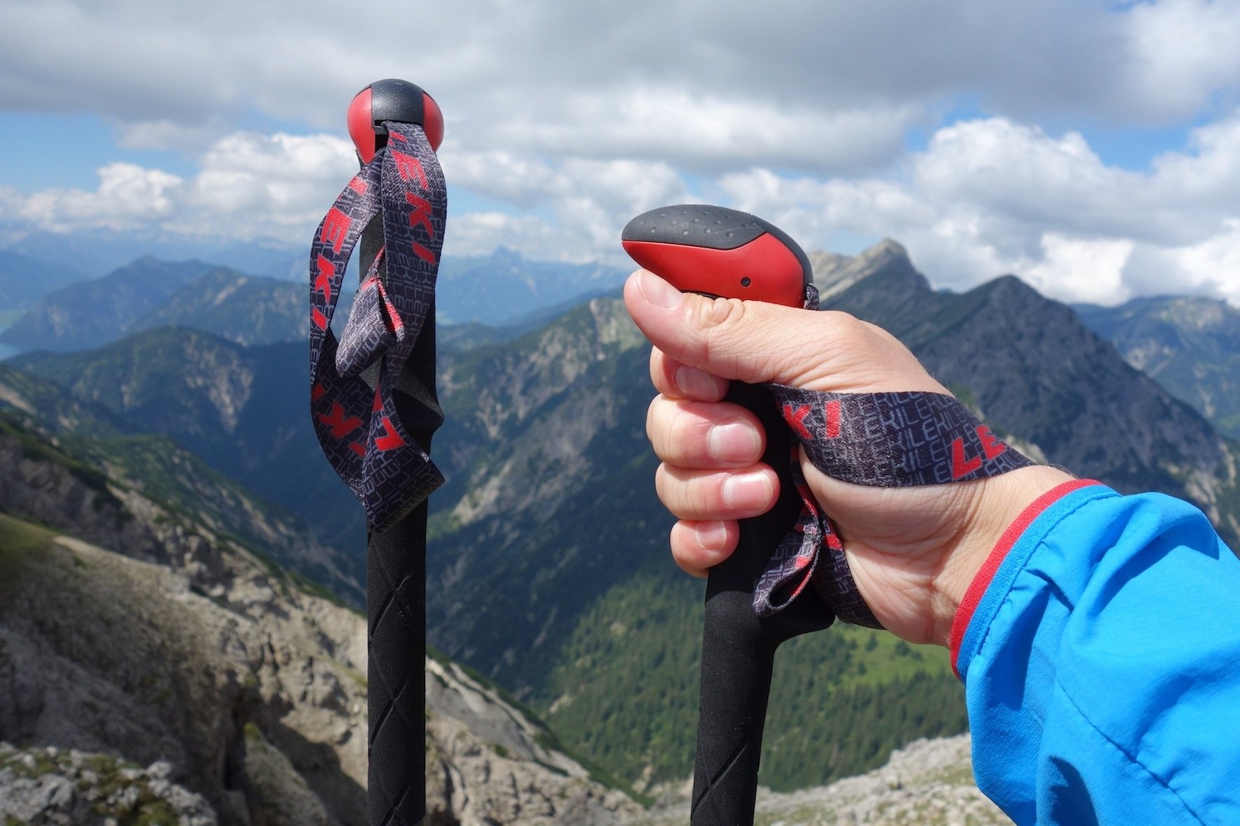 Ratgeber - Wanderstöcke: Wichtige Tipps zur Wahl optimaler Trekkingstöcke als perfekte "Gehhilfe" für Outdoorsportler