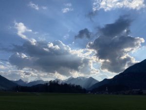 Ratgeber - Österreichischer Alpenverein (ÖAV): Gewitter am Berg - 5 Tipps zur Risikominimierung bei Blitz und Donner