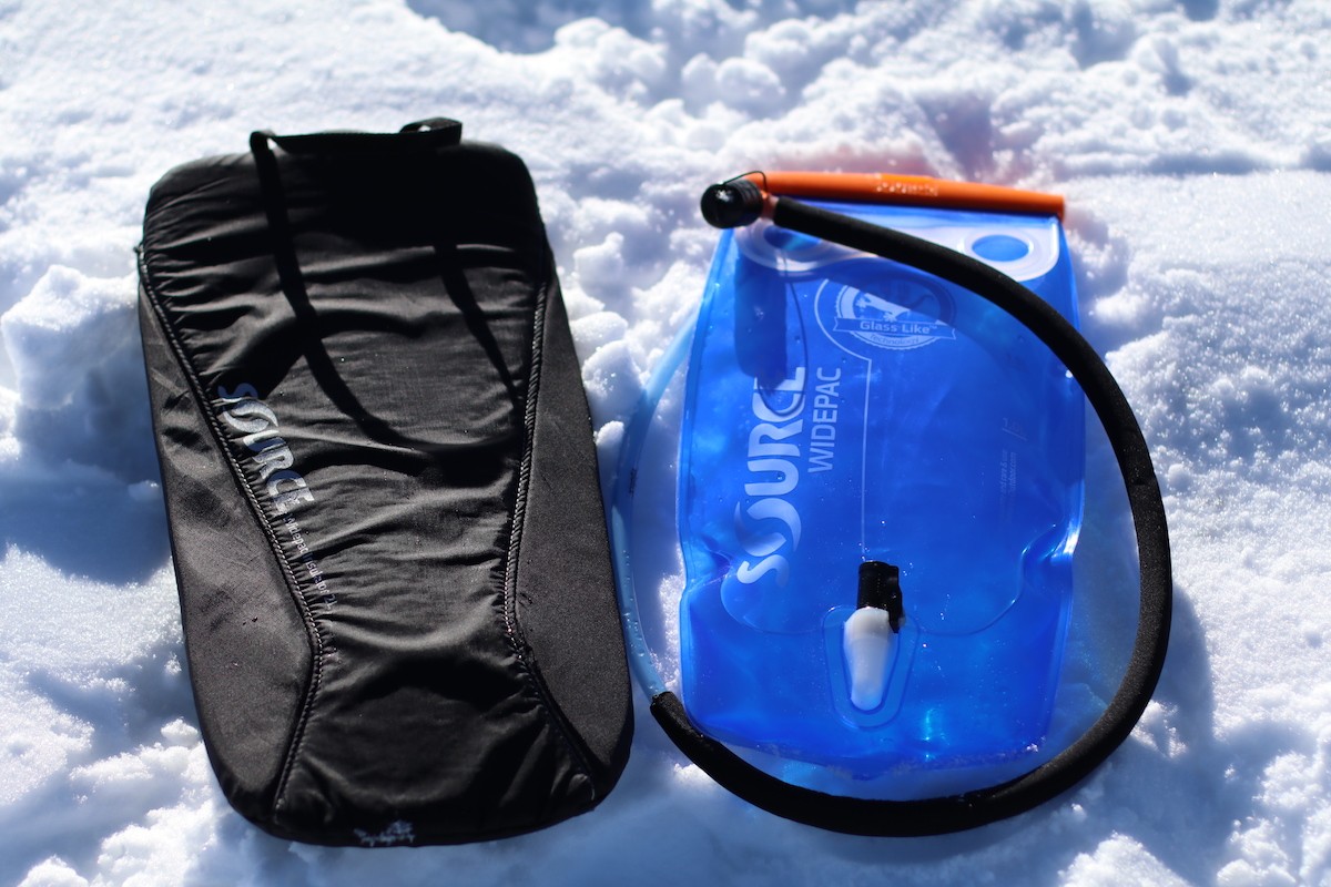 Testbericht - SOURCE Trinksysteme: Isolationsequipment für eine winterfeste Wasserversorgung beim Tourengehen