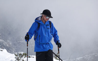 Testbericht – Helly Hansen Verglas Backcountry Ski Shell Jacket: Bequeme und wasserdichte Hardshell – leistungsstarke Skitourenjacke ohne PFC