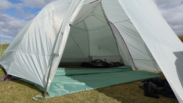 Testbericht – Mountain Hardwear Bridger: Geräumiges Zelt für den Camping-Einsatz in 3 Jahreszeiten 10 Testbericht – Mountain Hardwear Bridger: Geräumiges Zelt für den Camping-Einsatz in 3 Jahreszeiten