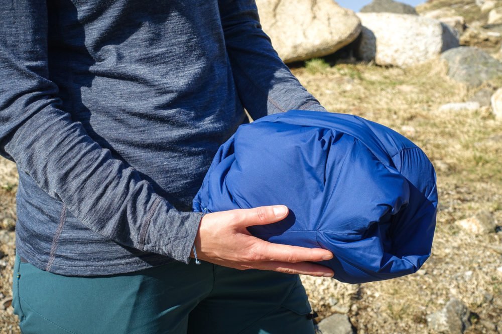 Testbericht – Helly Hansen Odin Stretch Hooded Insulation Jacket: Leichte und funktionale Isolationsjacke mit viel Bewegungsfreiheit