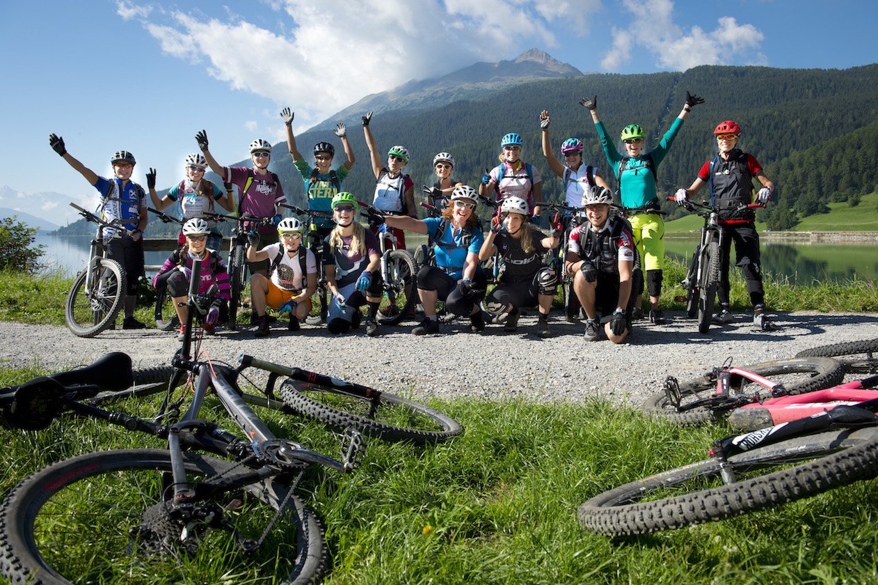 Erfahrungsbericht – Womens’ Bike Camp am Reschensee: Bike hard & relax smart – Frauenpower auf den MTB-Trails