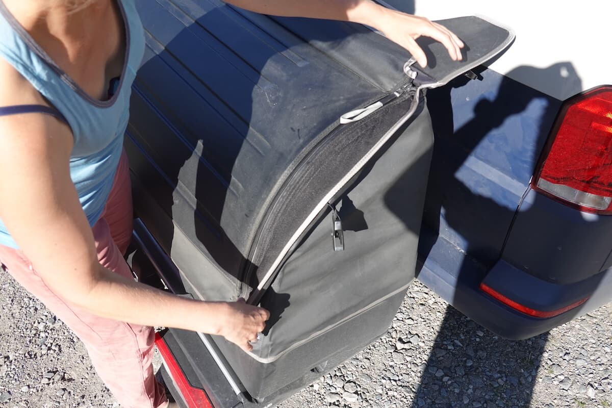 Testbericht – Thule BackSpace XT Cargo-Box: Einfach & praktisch – Heckbox für mehr Stauraum für den nächsten (Camping-)Urlaub 10 Testbericht – Thule BackSpace XT Cargo-Box: Einfach & praktisch – Heckbox für mehr Stauraum für den nächsten (Camping-)Urlaub