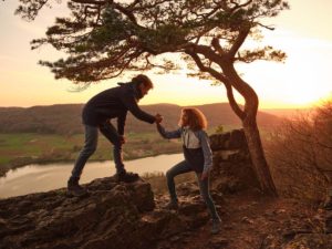 News - LOWA RENEGADE: Einer der erfolgreichsten Outdoor-Schuhe Europas feiert 25. Jubiläum
