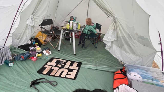 Testbericht – Mountain Hardwear Bridger: Geräumiges Zelt für den Camping-Einsatz in 3 Jahreszeiten 14 Testbericht – Mountain Hardwear Bridger: Geräumiges Zelt für den Camping-Einsatz in 3 Jahreszeiten