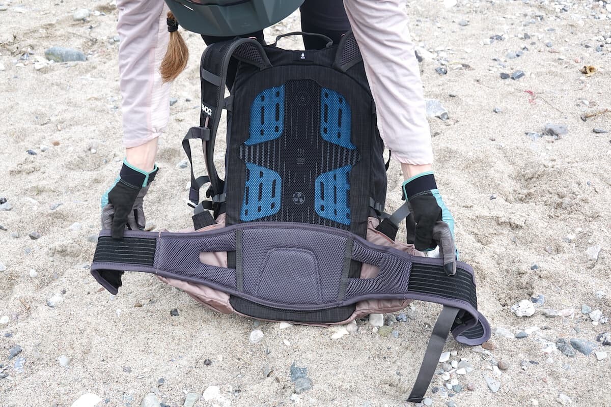 Testbericht – Evoc Explorer Pro 26 & 30 Bike-Rucksäcke: Perfekte Organisationstalente für Mehrtagestouren und Radreisen 5 Testbericht – Evoc Explorer Pro 26 & 30 Bike-Rucksäcke: Perfekte Organisationstalente für Mehrtagestouren und Radreisen