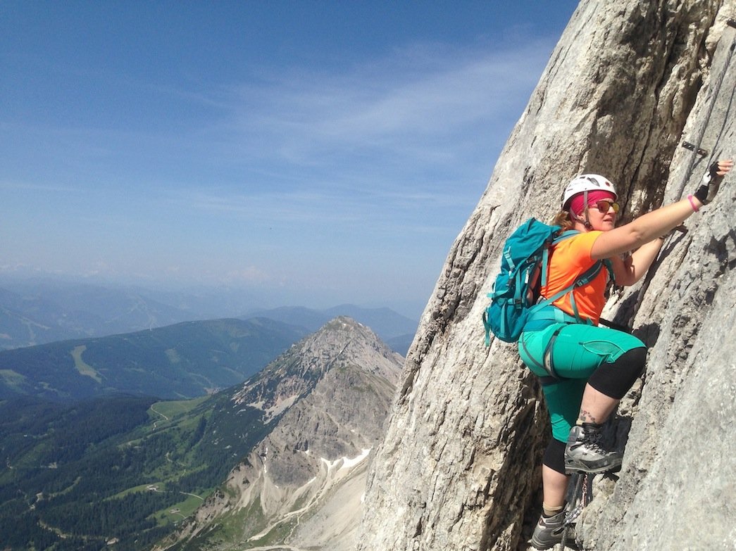 Erfahrungsbericht – VAUDE Klettersteig Camp 2015: Drahtseilakt am Dachstein – mehr Sicherheit für Klettersteigfans