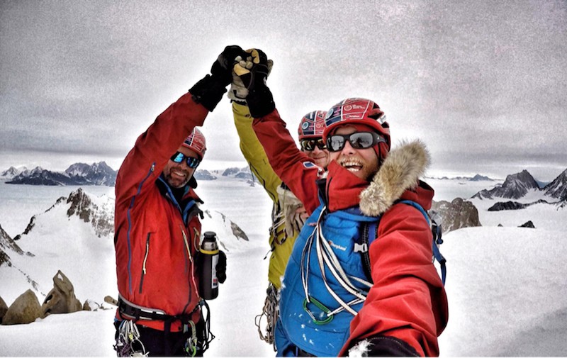News – Berghaus: Kletter-Profi Leo Houlding gelingt Erstbesteigung des Spectre in der Antarktis