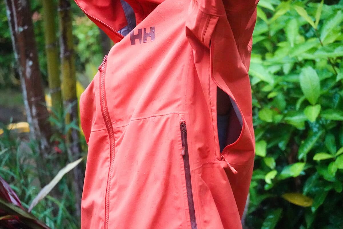 Helly Hansen Blaze Kollektion mit recyceltem Meeresplastik (c)airfreshing.com Testbericht – Helly Hansen Blaze Kollektion: Nachhaltige und innovative Outdoorbekleidung aus recyceltem Meeresplastik