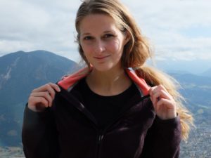 Testbericht – Icebreaker Realfleece 260 Cascade Zip-Hoody Women: Flauschiger Merino-Hoody für Outdoormädels im Alltags- und Geruchstest