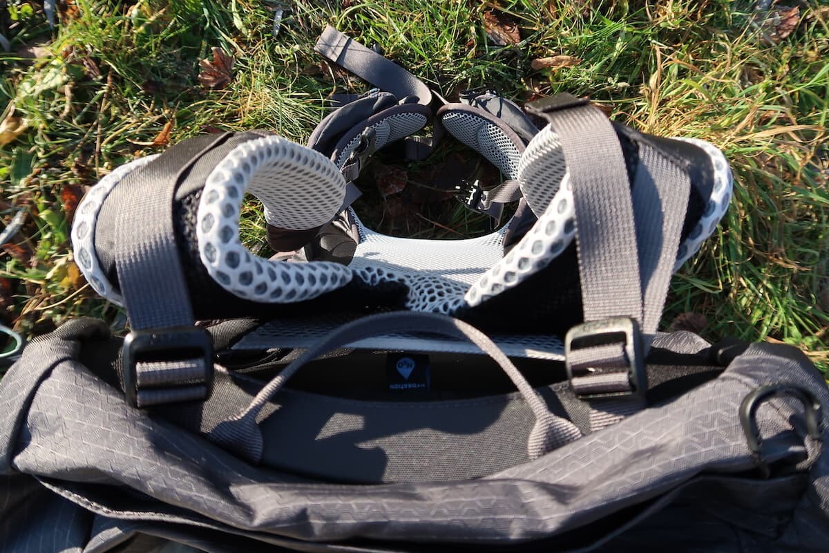 Testbericht - Osprey Stratos 44: Innovatives Rucksack-Konzept mit individuell anpassbarem Tragesystem 5 Testbericht - Osprey Stratos 44: Innovatives Rucksack-Konzept mit individuell anpassbarem Tragesystem