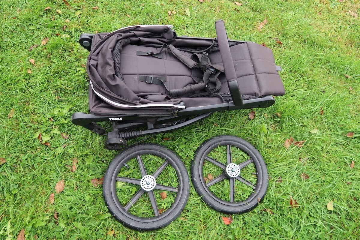 Testbericht - Thule Urban Glide 2: Minimales Packmaß (© airFreshing.com) Testbericht - Thule Urban Glide 2: Kinderwagen oder Buggy? Hauptsache etwas für sportliche Eltern!