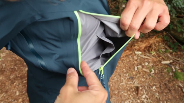 Testbericht – Helly Hansen Frühjahr- / Sommerkollektion 2021: Nachhaltiger Wetterschutz und qualitativ hochwertige Regenbekleidung für Damen und Herren 18 Testbericht – Helly Hansen Frühjahr- / Sommerkollektion 2021: Nachhaltiger Wetterschutz und qualitativ hochwertige Regenbekleidung für Damen und Herren