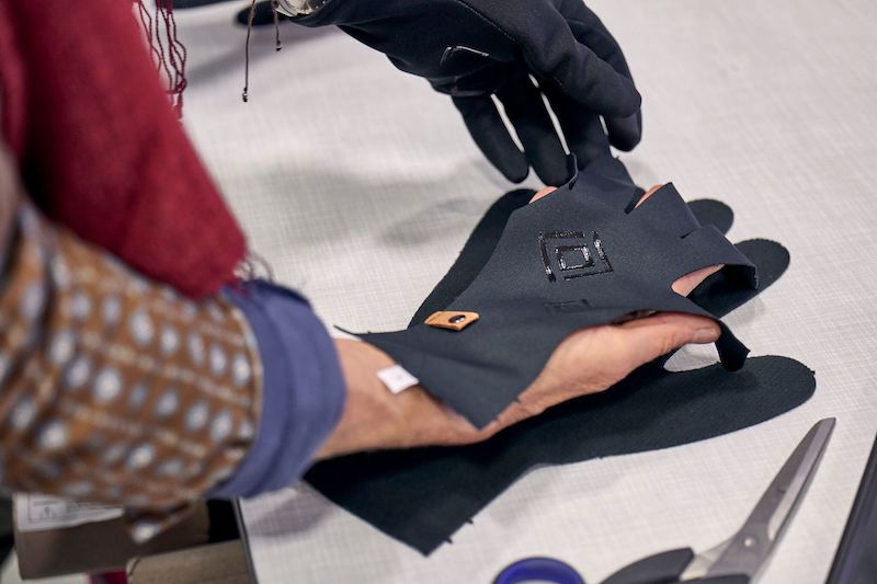 Testbericht - GORE® Wear / GORE-TEX INFINIUM™ STRETCH Handschuhe: Fingerspitzengefühl an der Nähmaschine und im Handschuh
