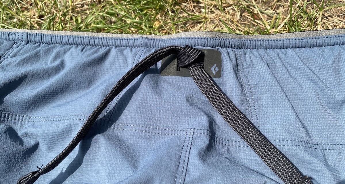 Testbericht - Black Diamond Rhythm Tee & Sprint Short: Luftig leichte Laufbekleidung für richtig heiße Trailrunning-Sommertage 8 Testbericht - Black Diamond Rhythm Tee & Sprint Short: Luftig leichte Laufbekleidung für richtig heiße Trailrunning-Sommertage