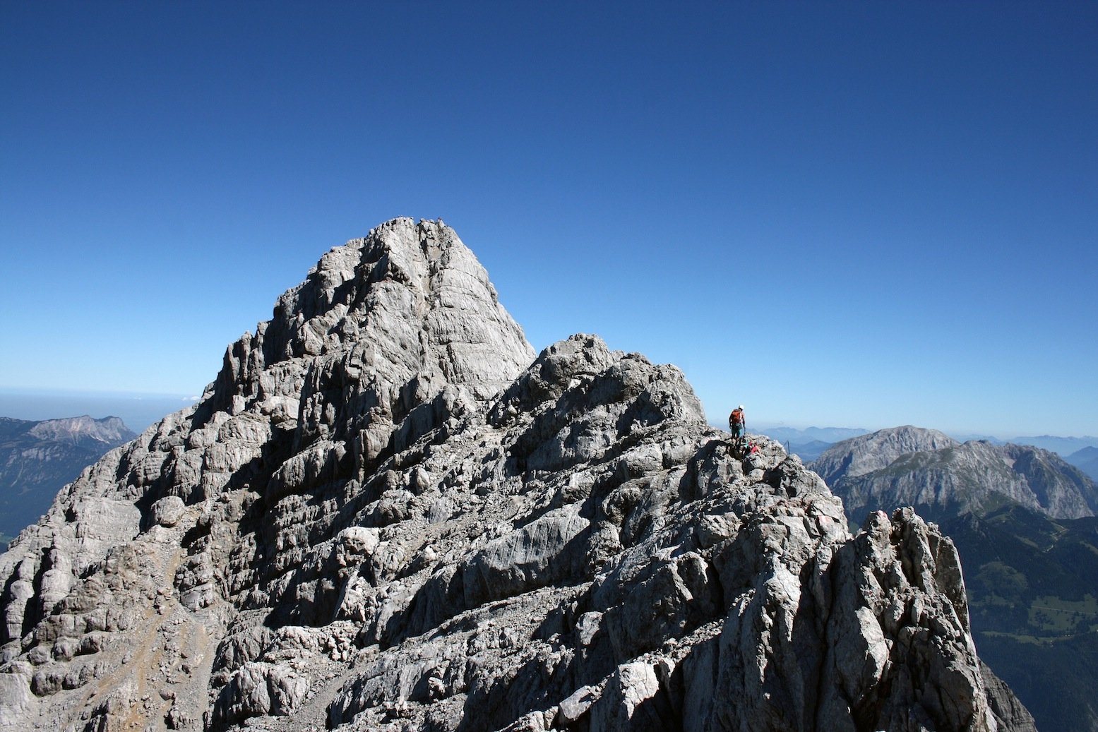 Ziele - Watzmann Mittelspitze (2.713m): Beeindruckende Gratwanderung mit gigantischem Panorama (© airfreshing.com)
