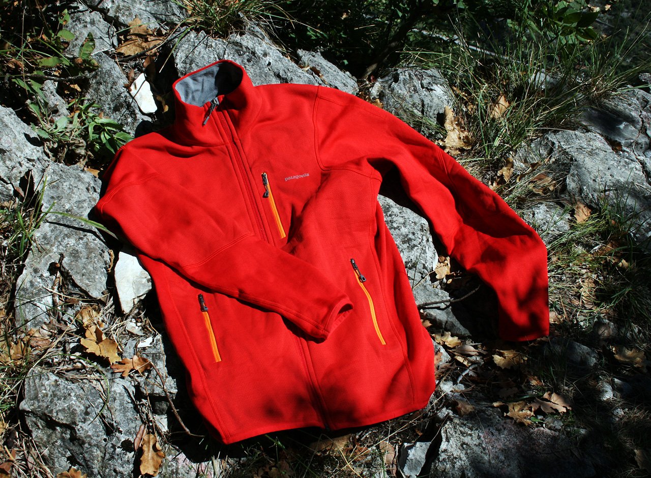 Testbericht – Patagonia Piton Hybrid Jacket: Allrounder-Fleecejacke mit winddichtem Polartec Wind Pro Material für den harten Einsatz