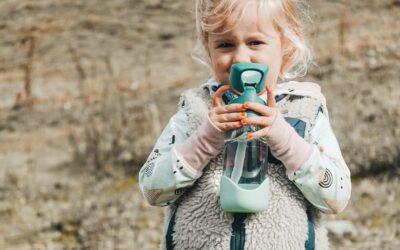 Testbericht – B.BOX Tritan-Flasche: Extrem langlebige Trinkflasche mit Trinkhalm für aktive Outdoorkids