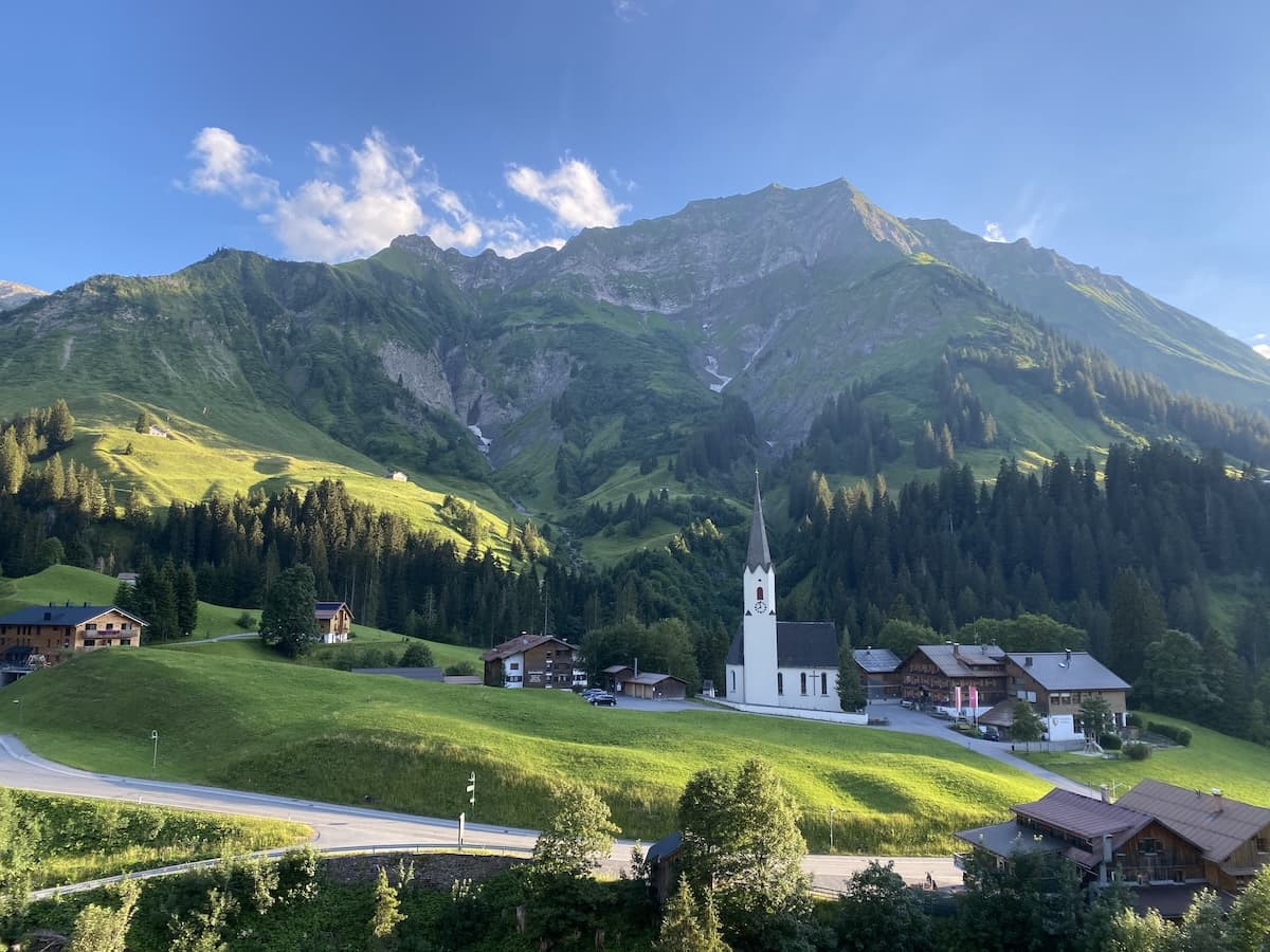 Ziele - Warth-Schröcken / Vorarlberg: Sattgrünes Kronjuwel für Outdoor-Begeisterte und Trailrunning-Fans