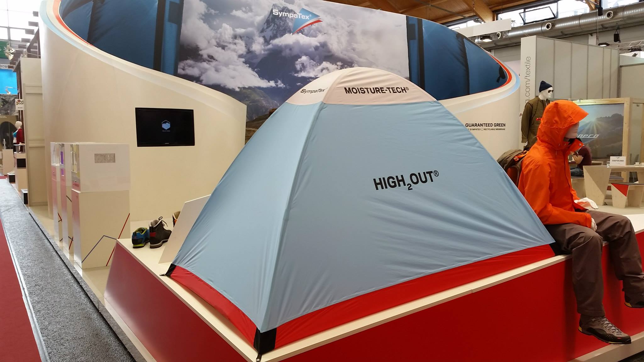 News - OutDoor 2014: Sympatex präsentiert atmungsaktive Laminate für Single-Wall-Zelte und Biwaksäcke (© Sympatex)