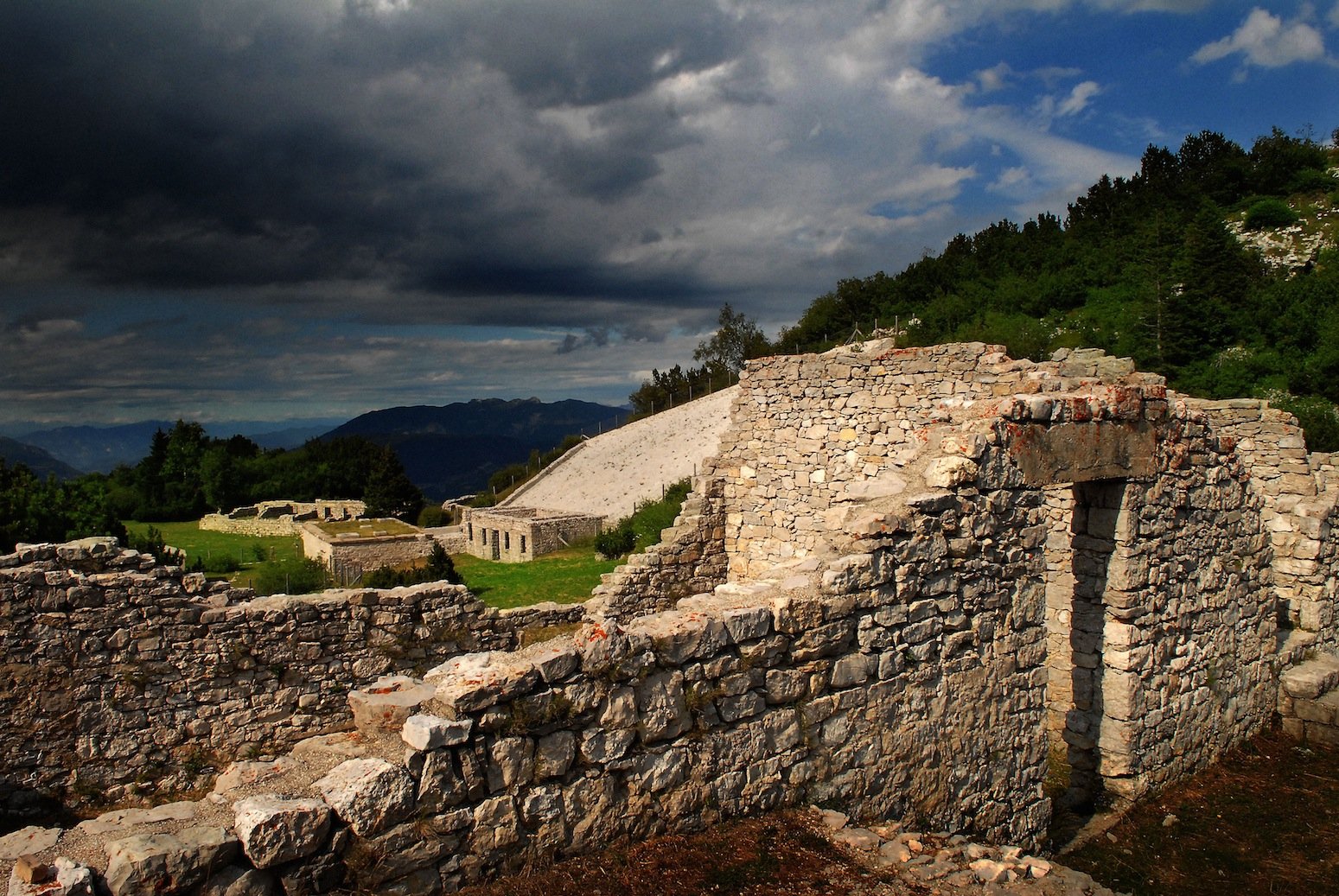 Ziele - Sentiero della Pace: Ulrich Ertle über den Sinn und Unsinn von Grenzen und deren Überwindung (© Trentino Sviluppo S.p.A. Socio Unico Divisione Turismo e Promozione)