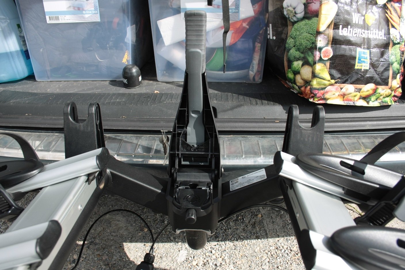 airfreshing_2016_fahrradtraeger_thule_926_velo_compact_fixierhebel