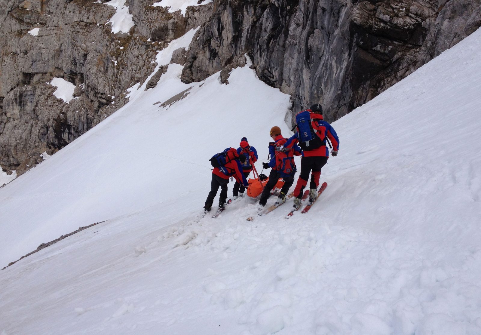 DAV Unfallstatistik 2012/2013: Bergrettung im Winter (© Bergwacht Krün)