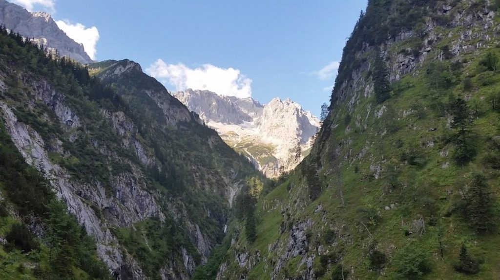 Ziele - Südliche Riffelspitze (2.262m): Anspruchsvolle Rundtour im Wettersteingebirge mit Blick auf die Zugspitze