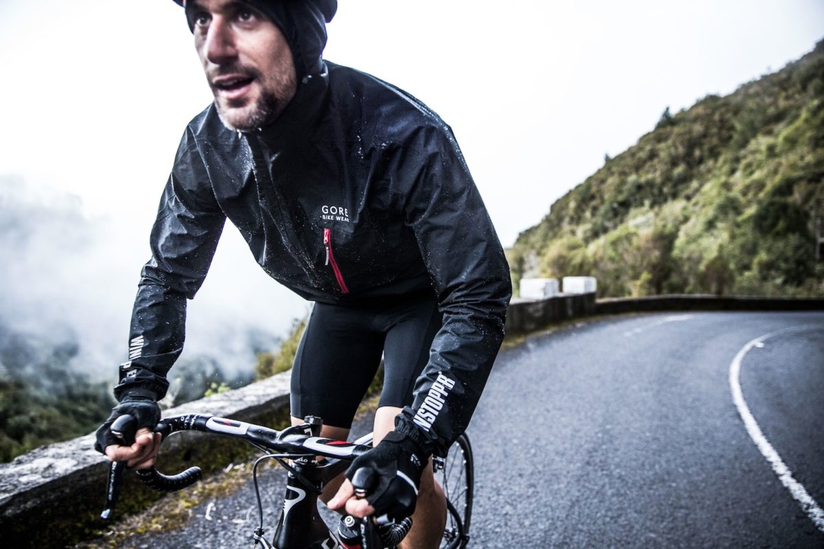Testbericht - GORE BIKE WEAR / 30th OXYGEN Kollektion 2016: Kongeniale Windstopper-Kollektion mit bequemer Sitzpolsterlösung für Rennradfahrer