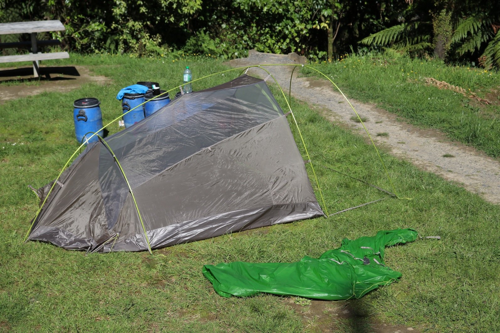 Testbericht- VAUDE Hogan SUL XT 2-3P: Platz da für das Ultraleichtzelt für Weight Watchers und Mehrtagestouren