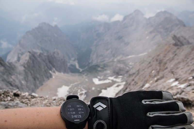 Testbericht – Suunto Spartan Sport Wrist HR: Mit einer finnischen Multifunktionsuhr auf den höchsten Berg Deutschlands