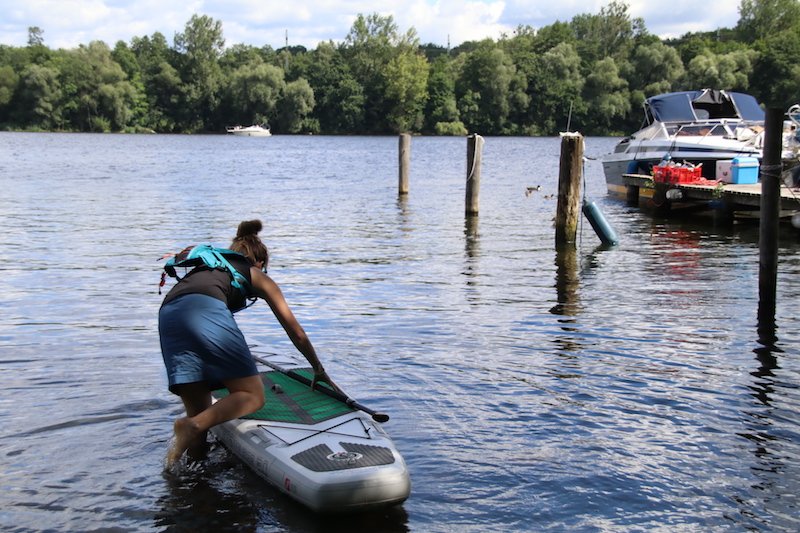 Testbericht - SOURCE Outdoor VERVE 2L: SUP, Kajak oder Rudern - spezieller Trinkrucksack für durstige Wassersportler