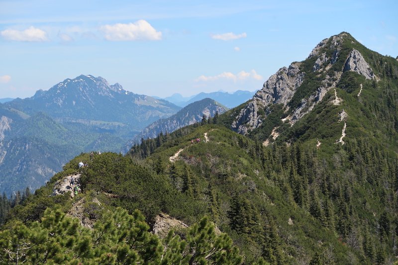 Kolumne – Das ist ja der Gipfel #7: UnsereAlpen - verkommen die Berge zur Showbühne für Instagram?