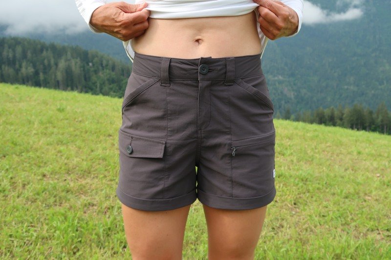 Testbericht – Helly Hansen Outdoorbekleidung: Hochfunktionale und qualitativ hochwertige Frühjahrs- & Sommerkollektion für Damen
