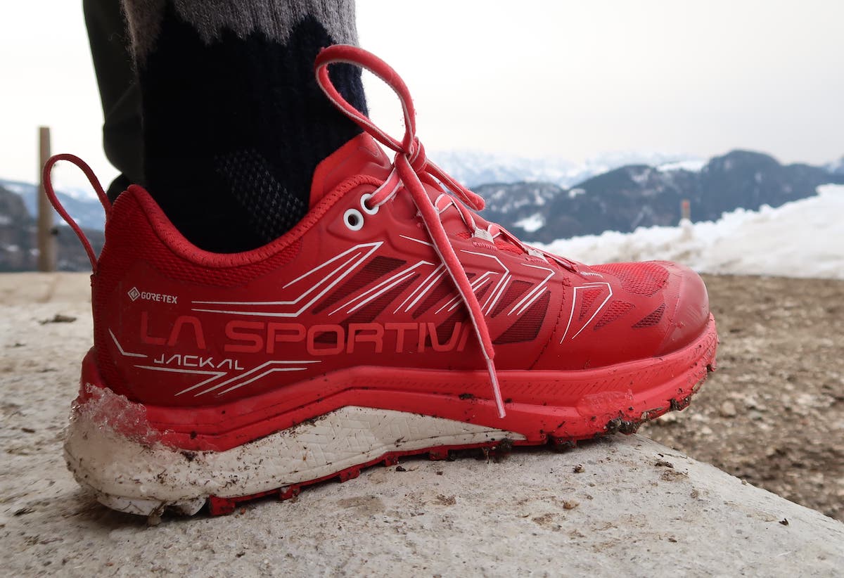 Testbericht - La Sportiva Jackal GTX Women: Superbequemer und komfortabel gedämpfter Damen-Trailschuh für mittlere Distanzen