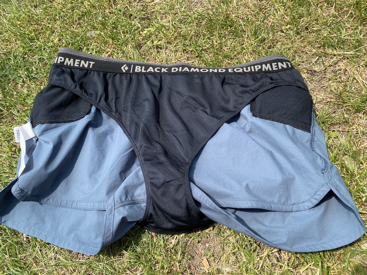 Testbericht - Black Diamond Rhythm Tee & Sprint Short: Luftig leichte Laufbekleidung für richtig heiße Trailrunning-Sommertage