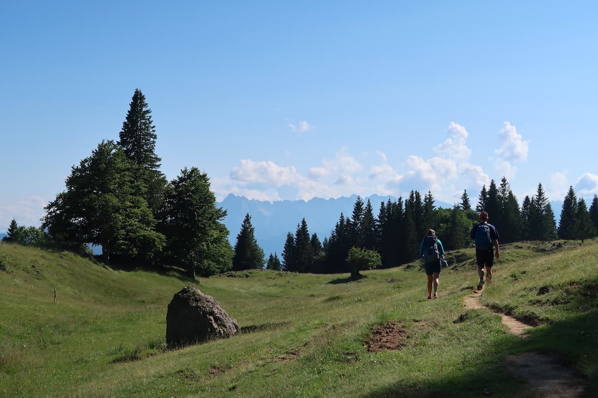 Ziele - Stoibenmöser Alm (1.240m): Mittelschwere Bergtour im Chiemgau mit traumhaftem Panorama und gleich drei Almhütten