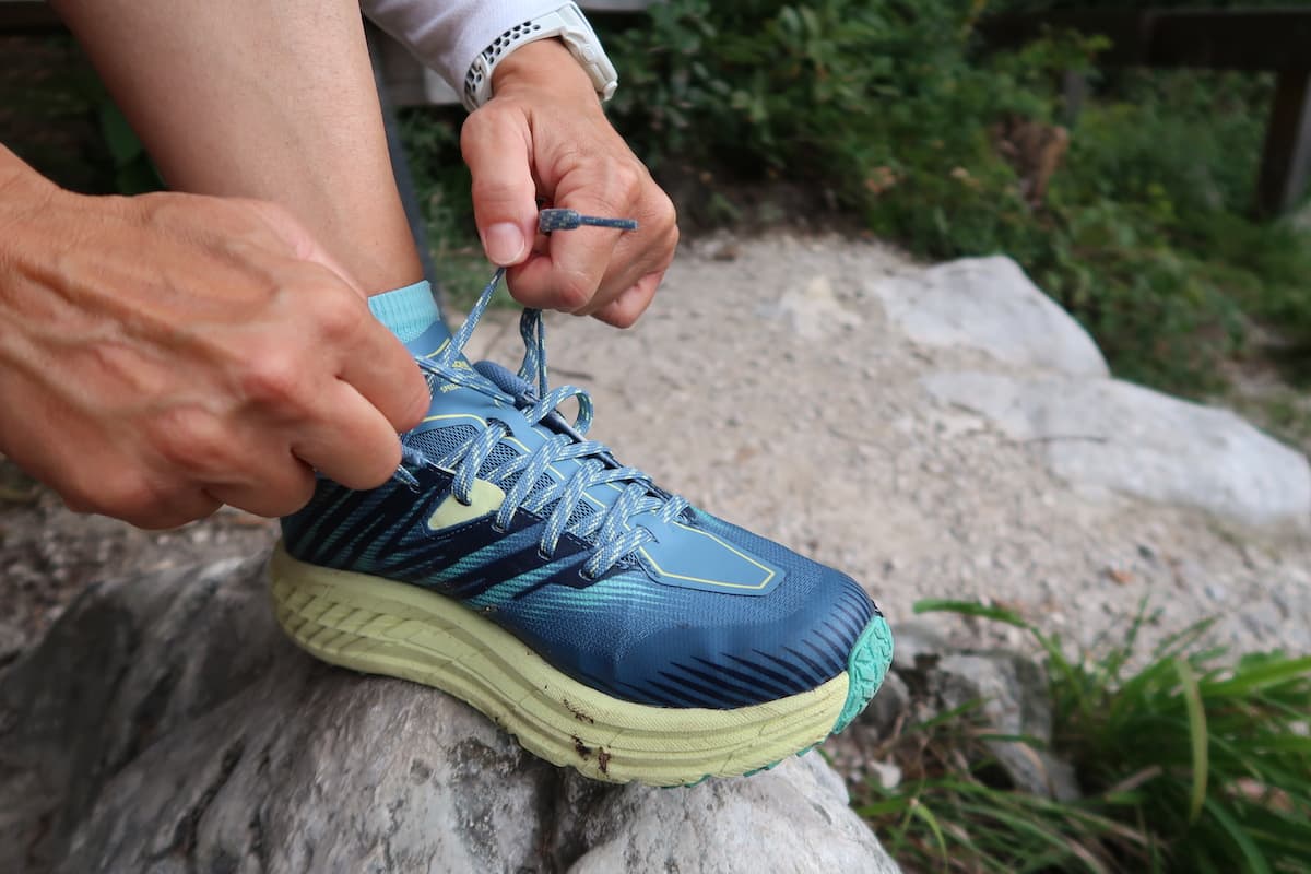 Testbericht - Hoka Speedgoat 4 (Damen): Leistungsotientierter Laufschuh mit Megagrip und traumhaften Dämpfungswerten