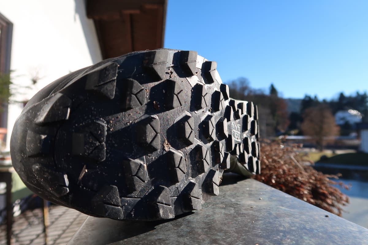 Testbericht - Dynafit Ultra 50 GTX: Wasserdichter Laufschuh mit knackiger Dämpfung und perfekter Passform