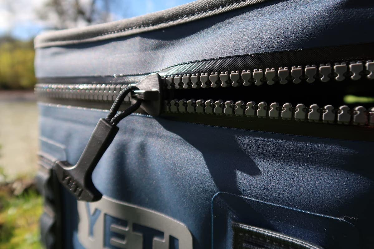 Testbericht - YETI Hopper Flip 12: Leichte Outdoor-Kühlbox mit enormer Kühl- oder Wärmeleistung